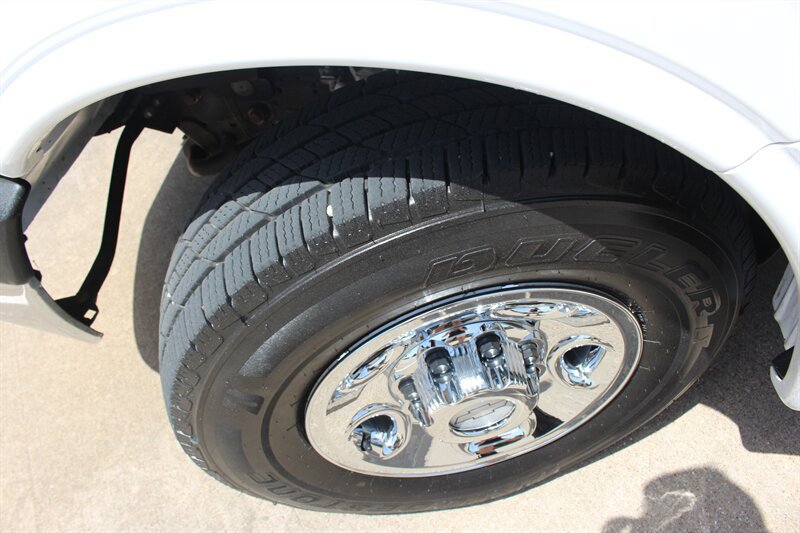 Used 2016 Chevrolet Express 3500 LT w/ LT Preferred Equipment Group RWD image 30