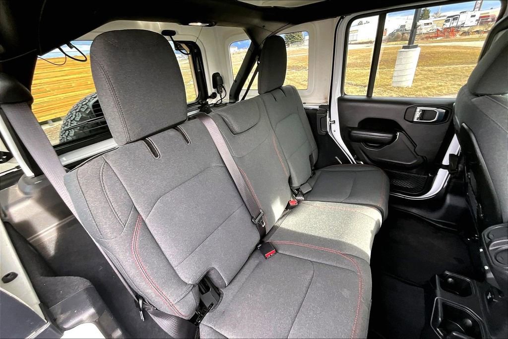 Used 2025 Jeep Wrangler Unlimited Rubicon AWD/4WD image 27