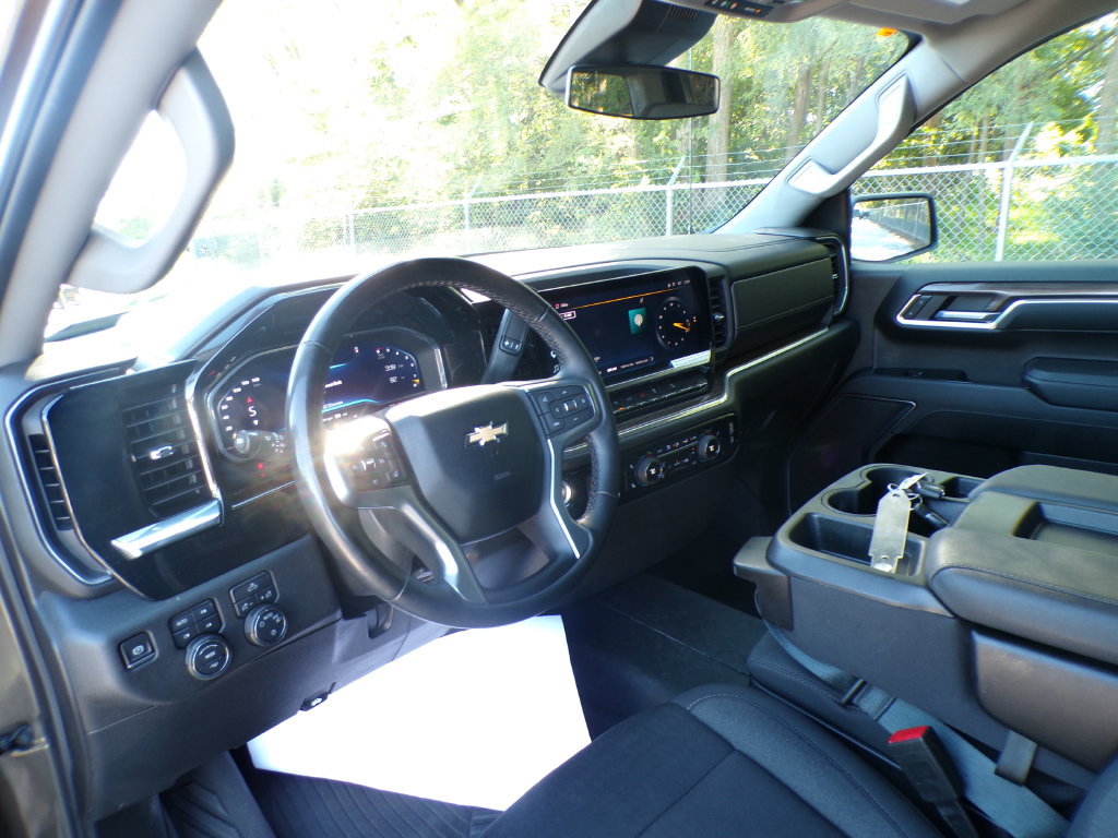 Used 2023 Chevrolet Silverado 1500 LT AWD/4WD image 11