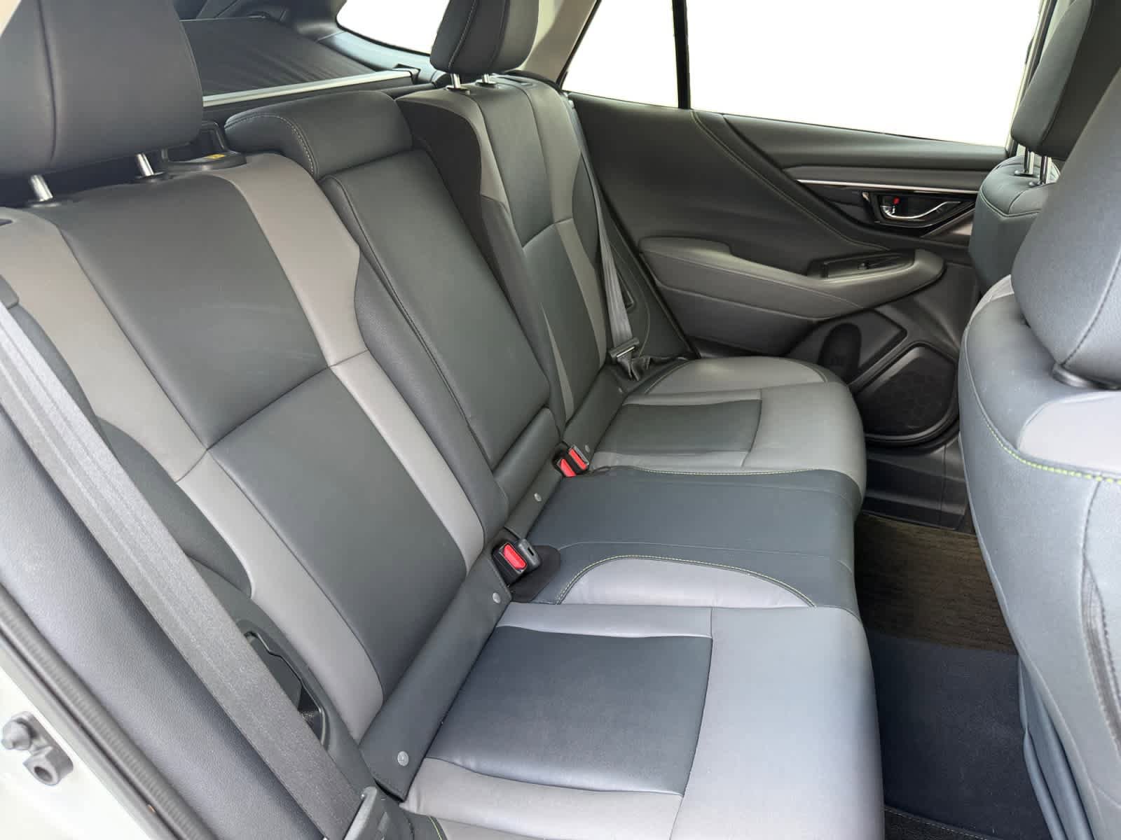 Used 2025 Subaru Outback Onyx Edition AWD/4WD image 24