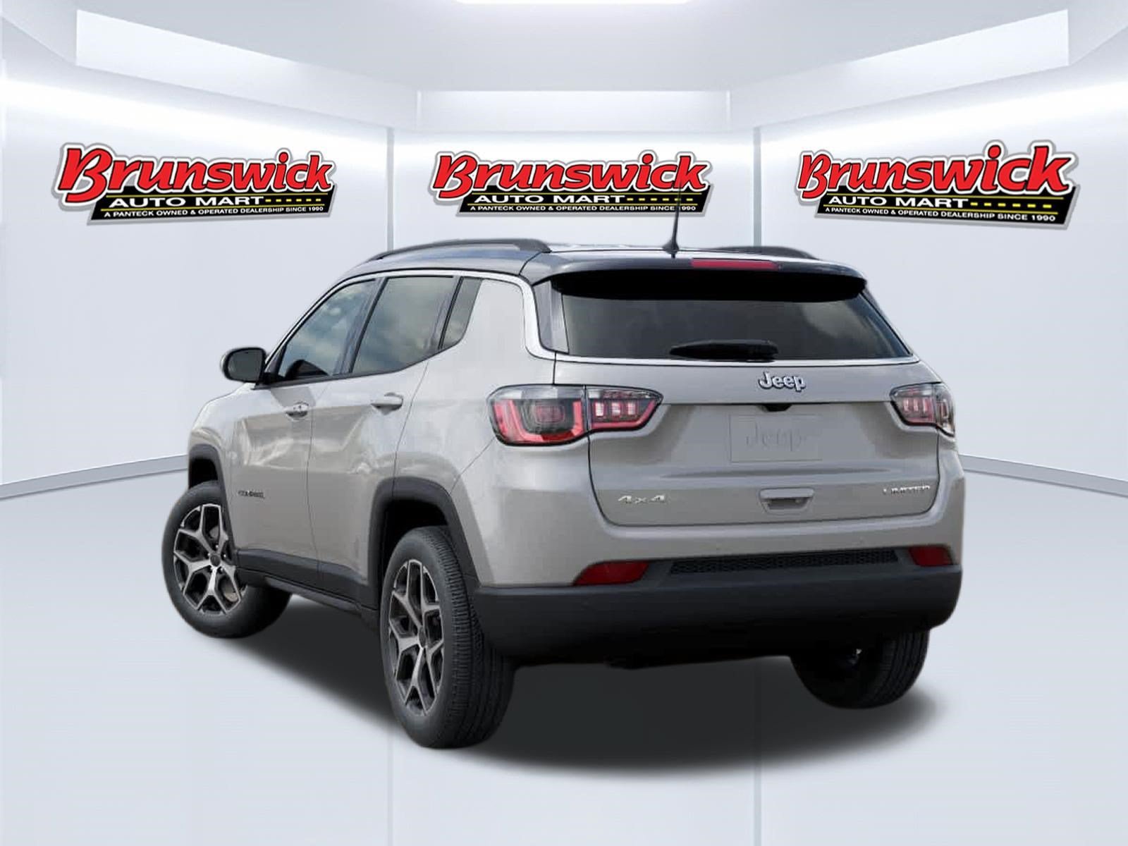 New 2026 Jeep Compass Limited AWD/4WD image 3