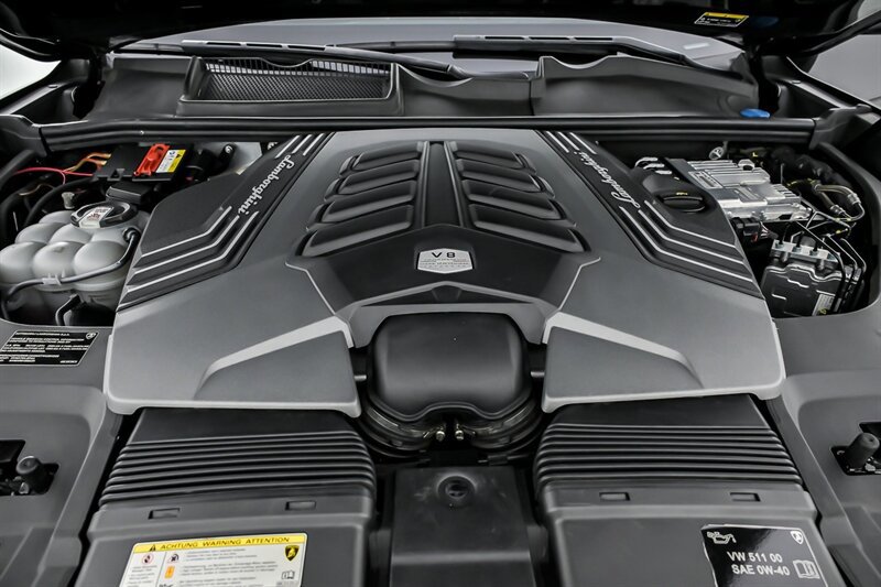 Used 2022 Lamborghini Urus AWD/4WD image 17