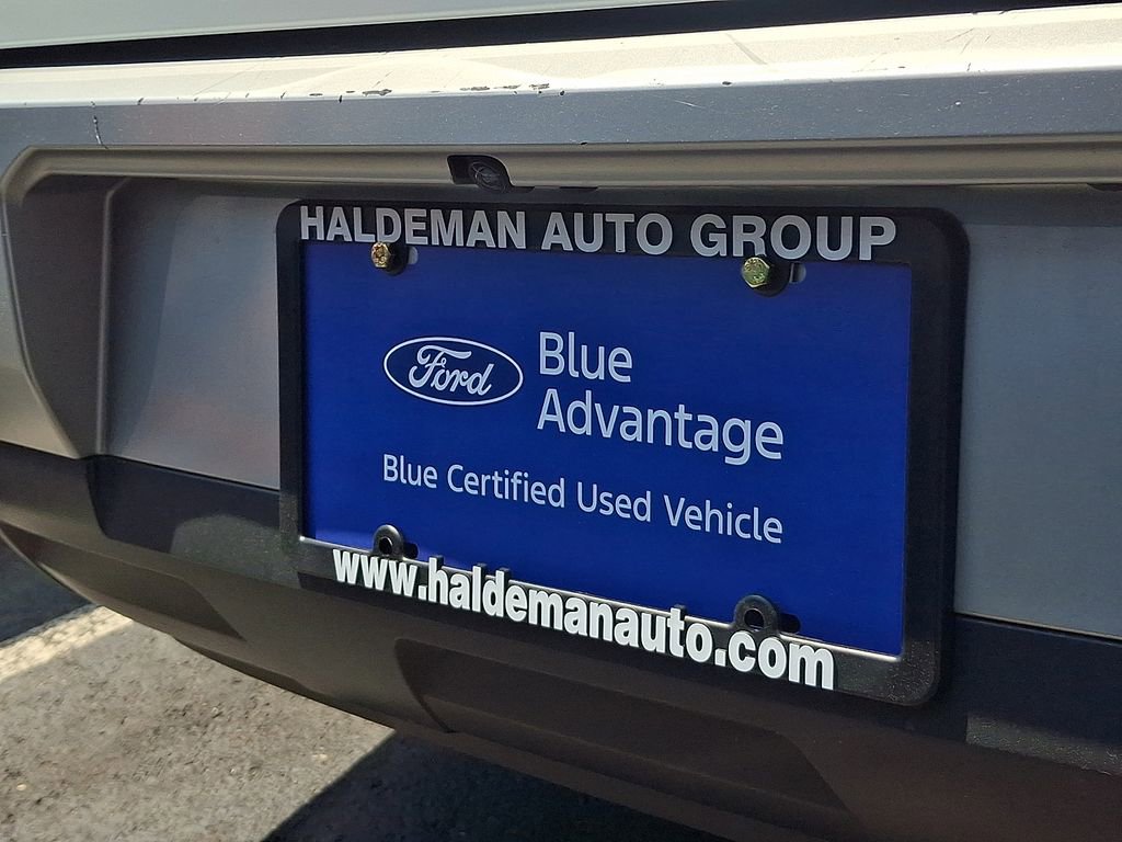 Used 2023 Nissan Pathfinder SL AWD/4WD image 10