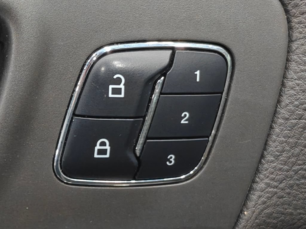 Used 2016 Lincoln MKS AWD w/ Equipment Group 101A image 53
