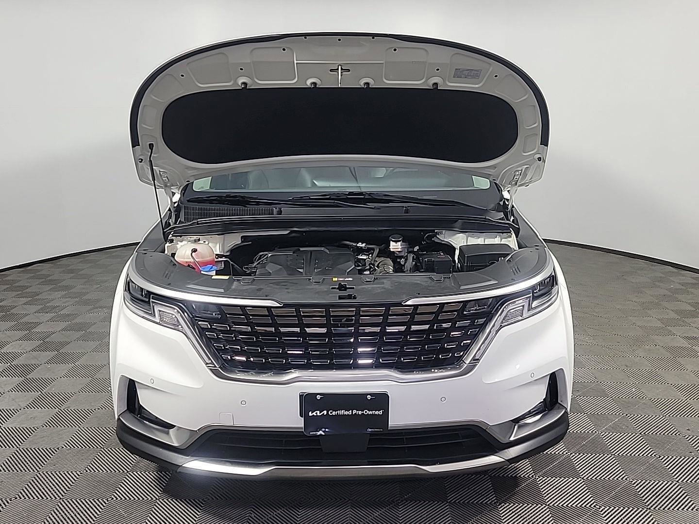 Used 2024 Kia Carnival SX image 14