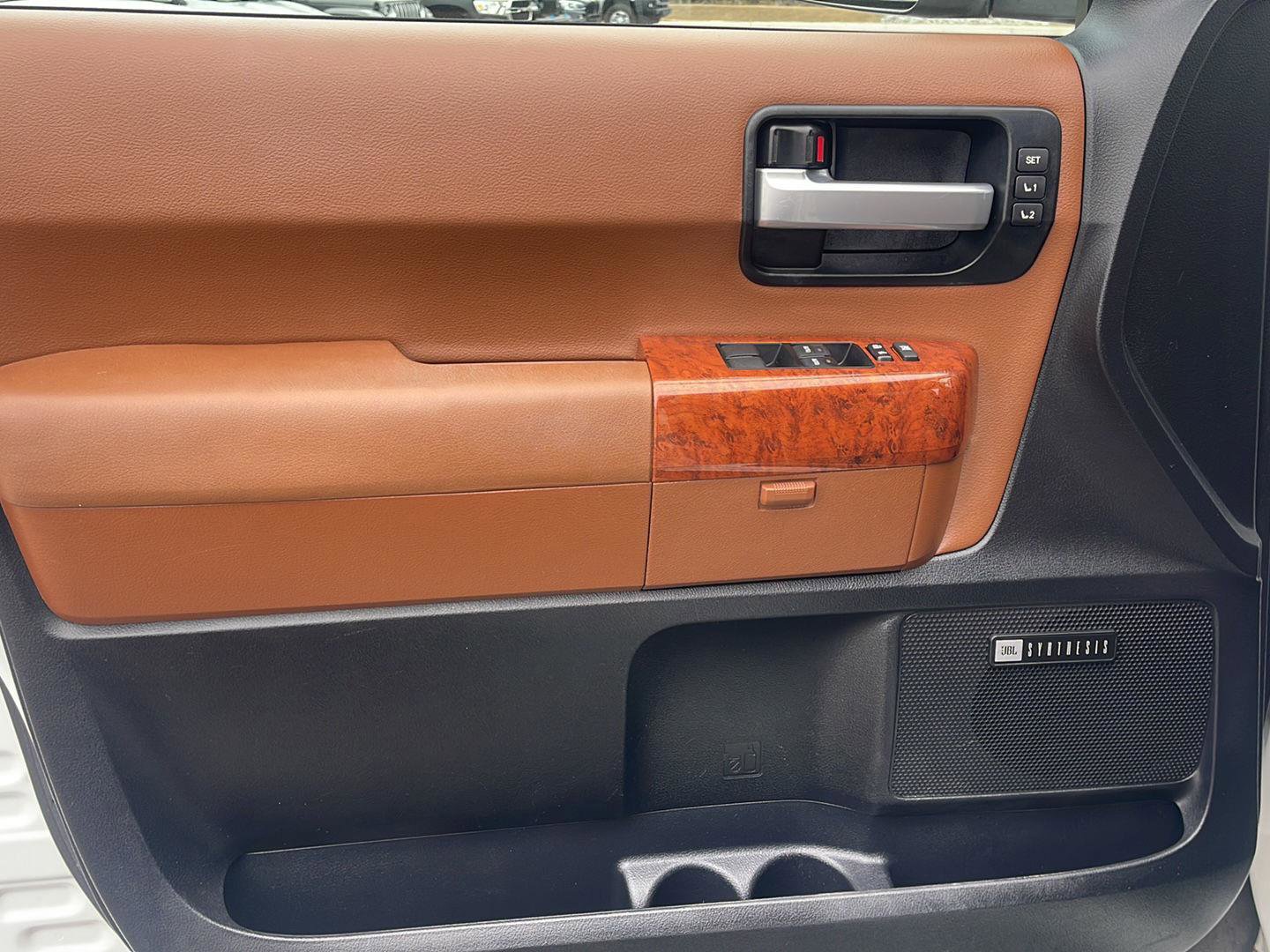 Used 2019 Toyota Sequoia Platinum image 11