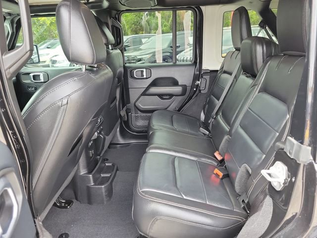 Used 2019 Jeep Wrangler Unlimited Sahara AWD/4WD image 11