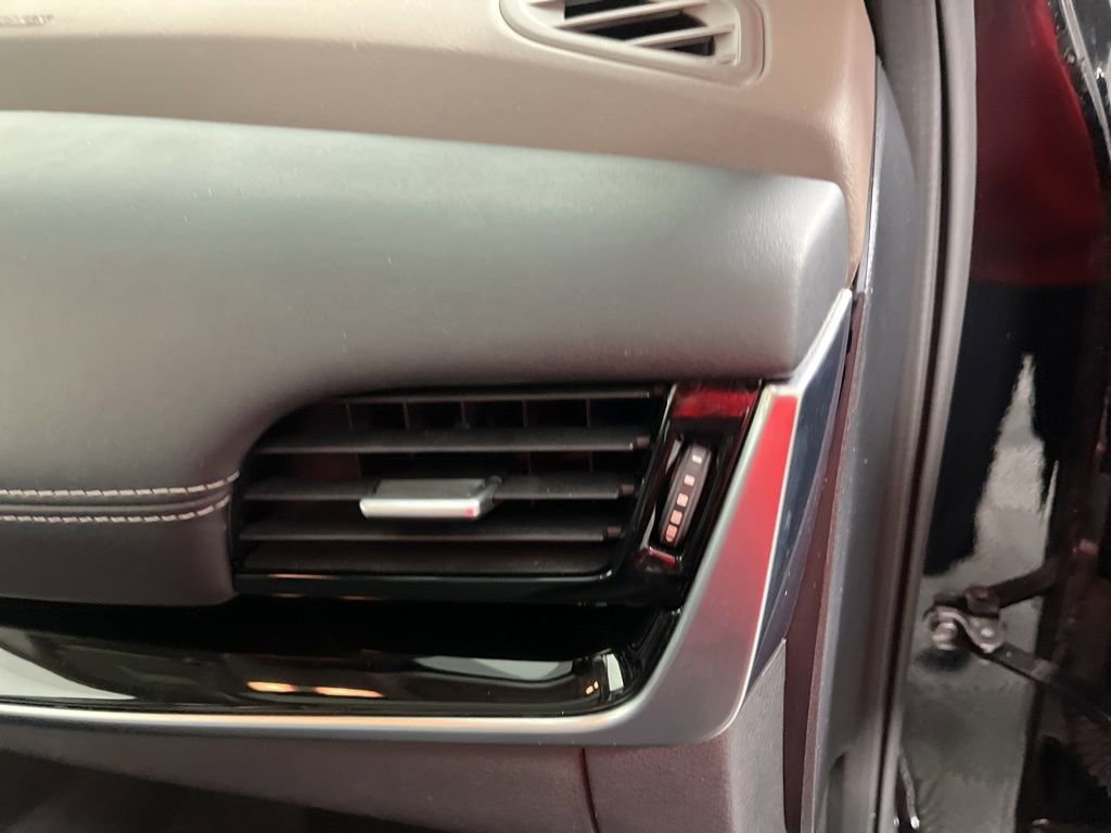 Used 2023 Nissan Rogue SL image 20