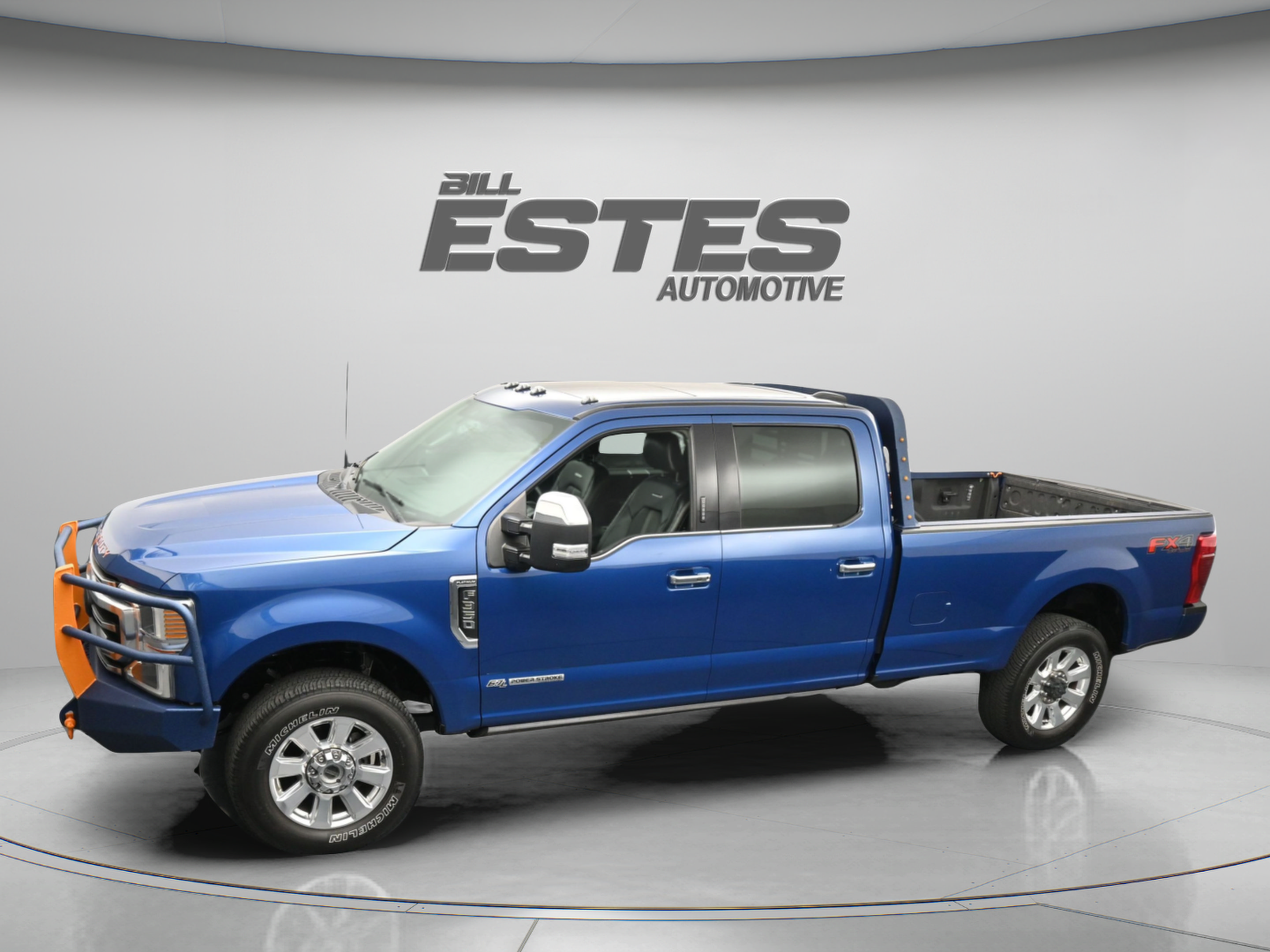 Used 2022 Ford F350 Platinum AWD/4WD image 2