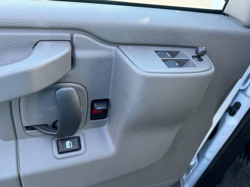 New 2026 Chevrolet Express 2500 RWD image 31