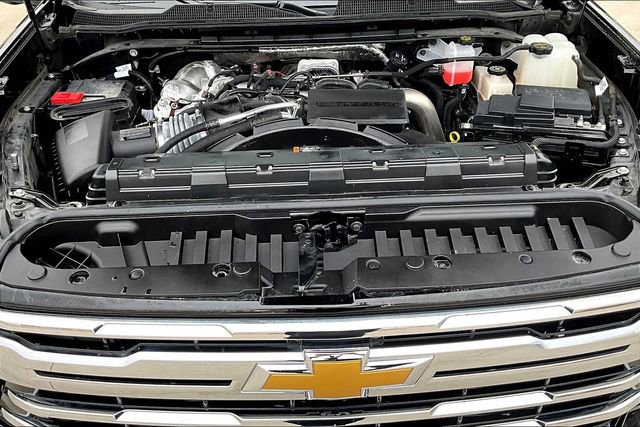 Used 2024 Chevrolet Silverado 2500 LTZ w/ LTZ Premium Package AWD/4WD image 30