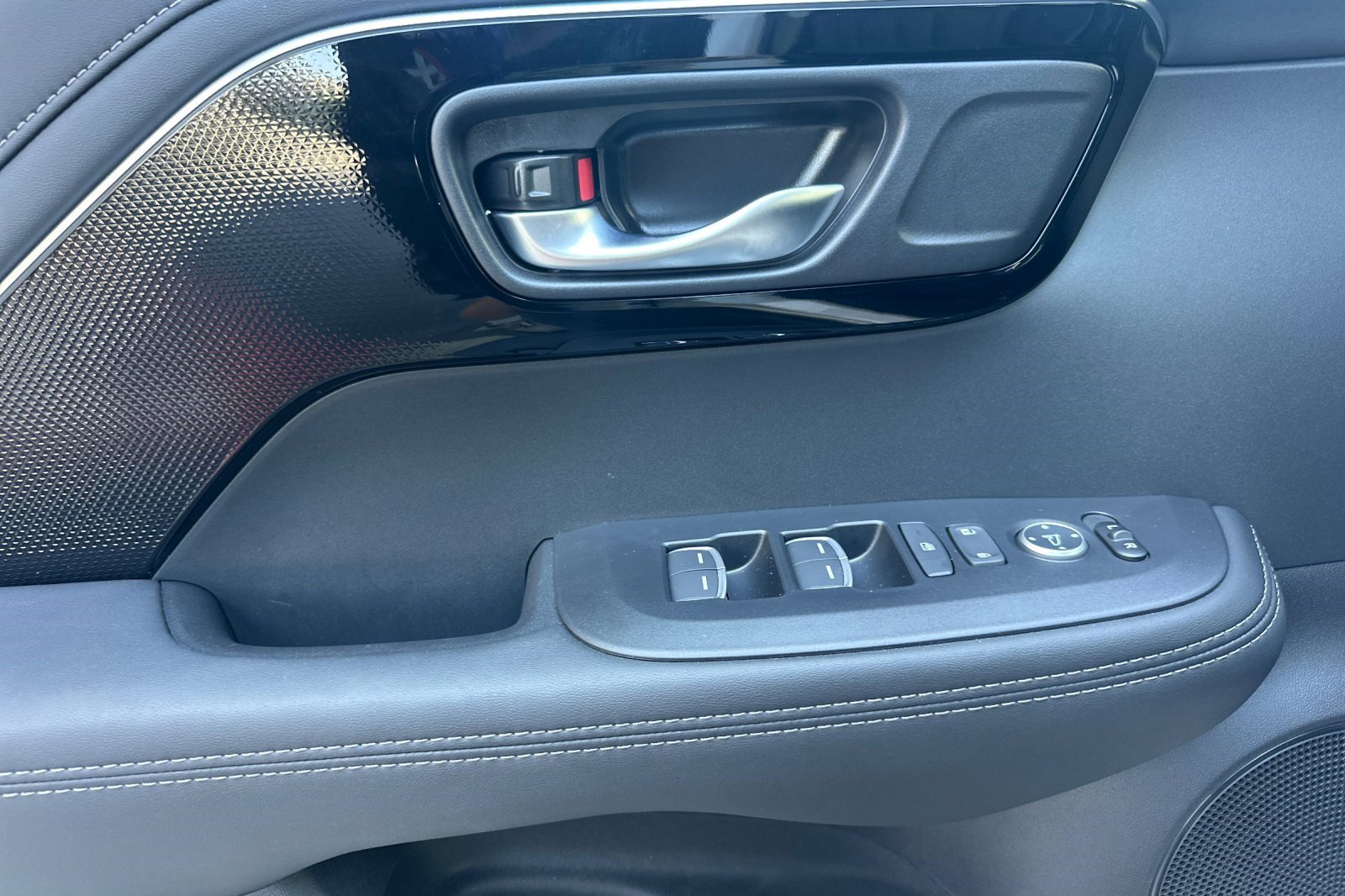 Used 2025 Acura ADX AWD image 12