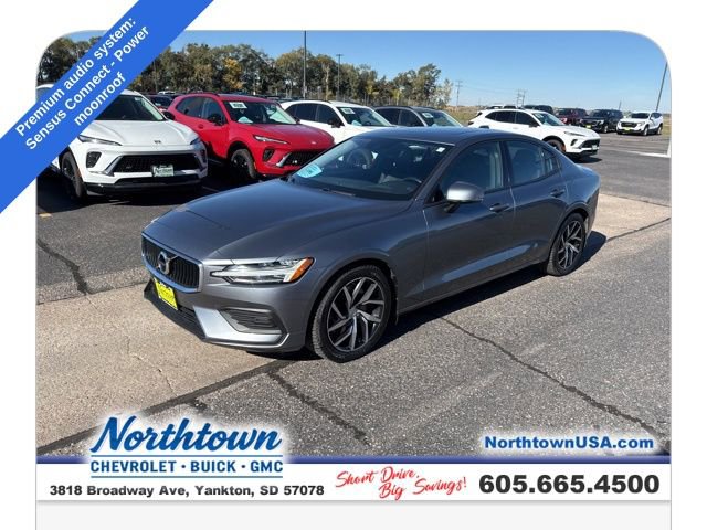 Used 2020 Volvo S60 T6 Momentum