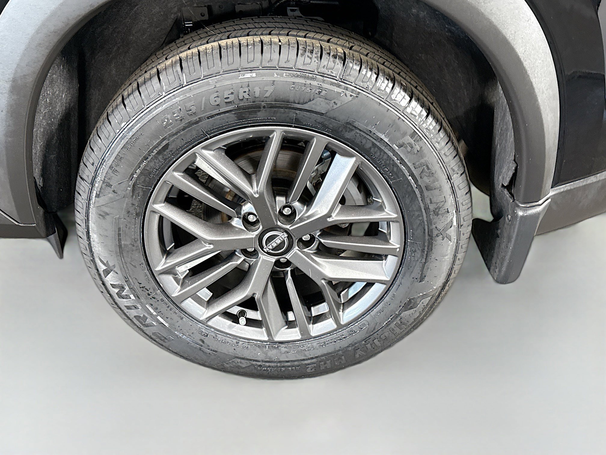 Used 2023 Nissan Rogue S image 37