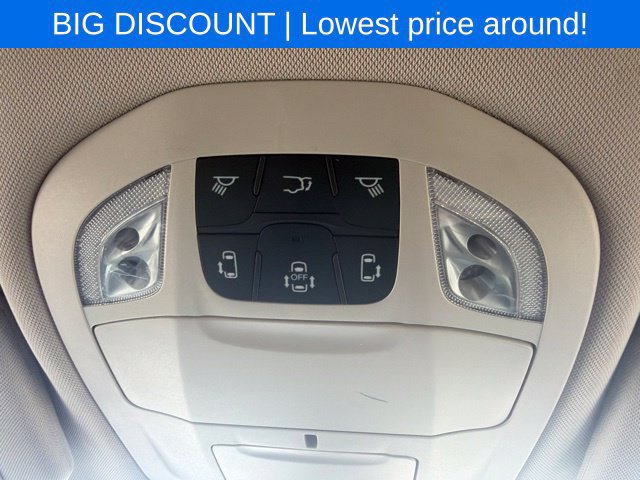 Used 2022 Chrysler Voyager LX FWD image 44
