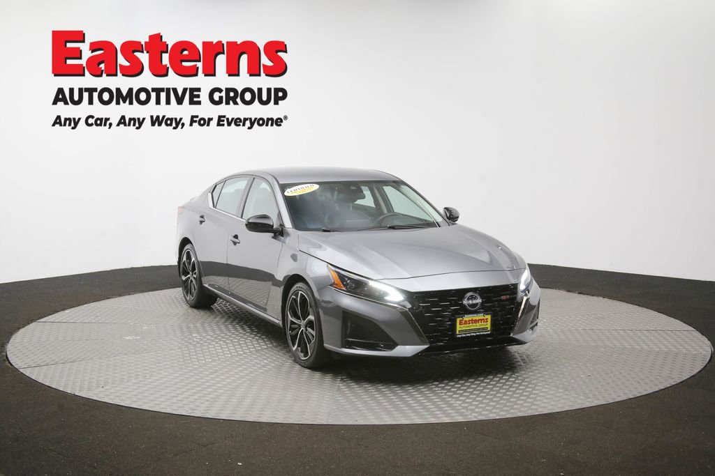 Used 2023 Nissan Altima 2.5 SR FWD image 49