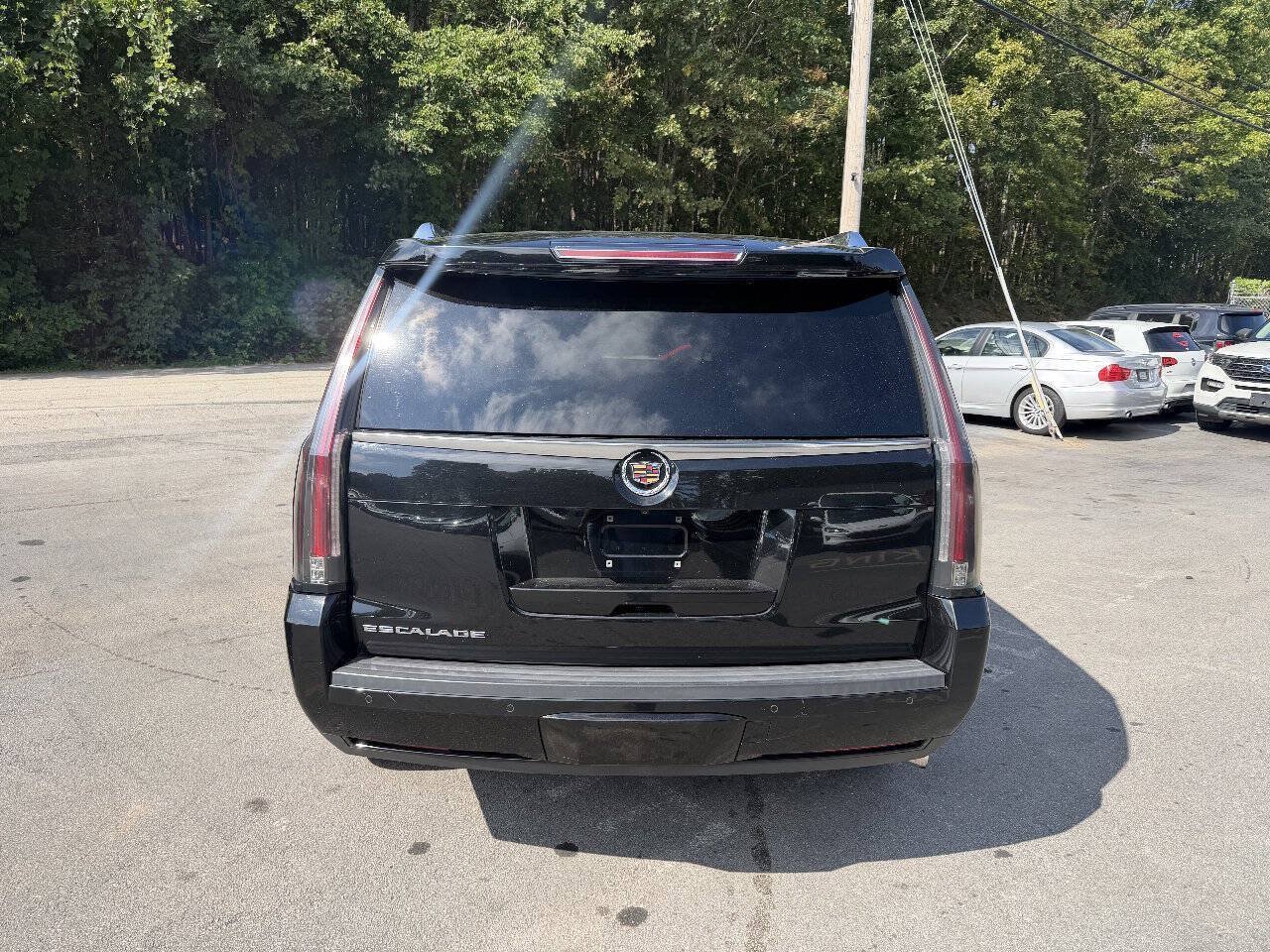 Used 2015 Cadillac Escalade Premium AWD/4WD image 6