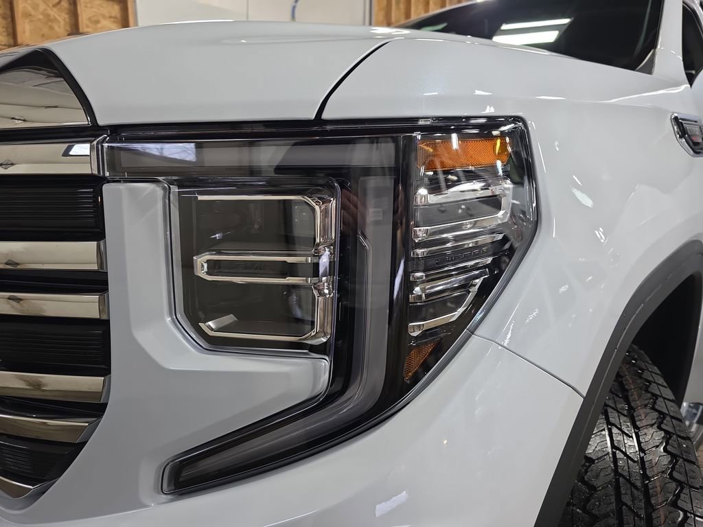 New 2026 GMC Sierra 1500 SLT w/ SLT Premium Package image 29