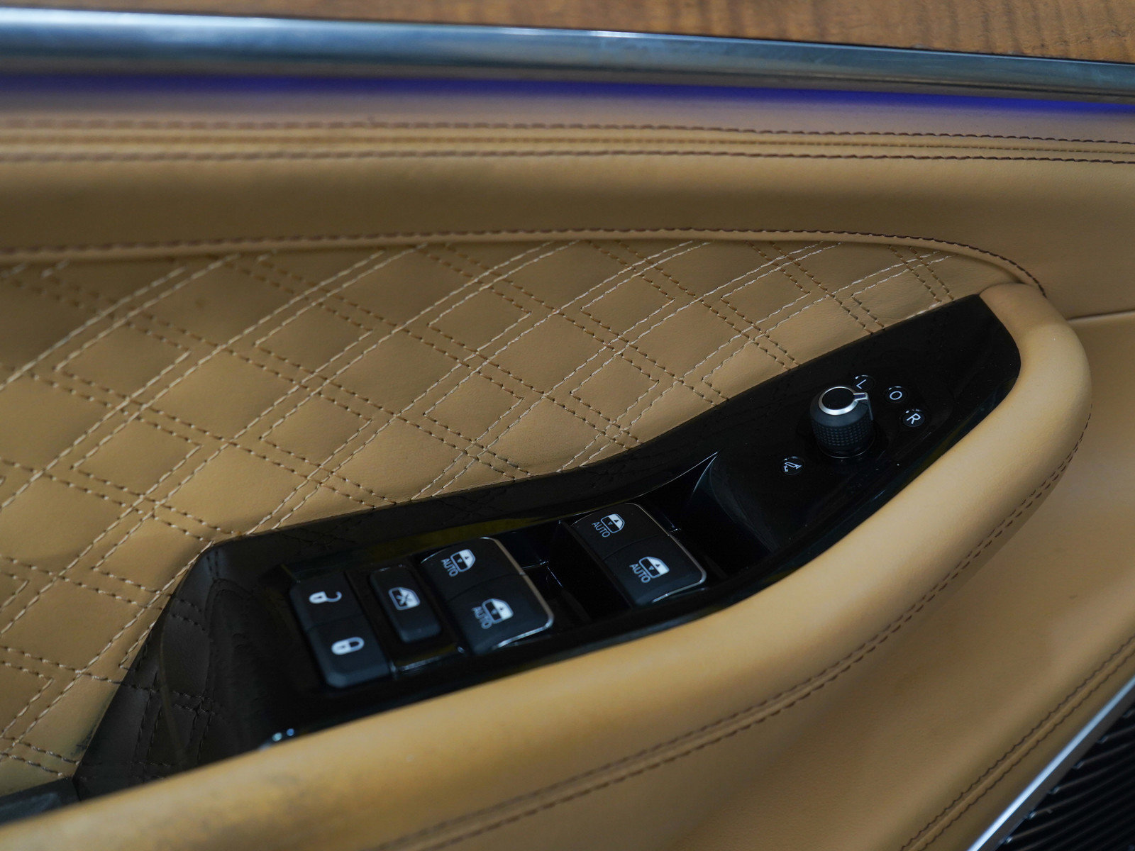 Used 2022 Jeep Grand Cherokee L Summit image 23