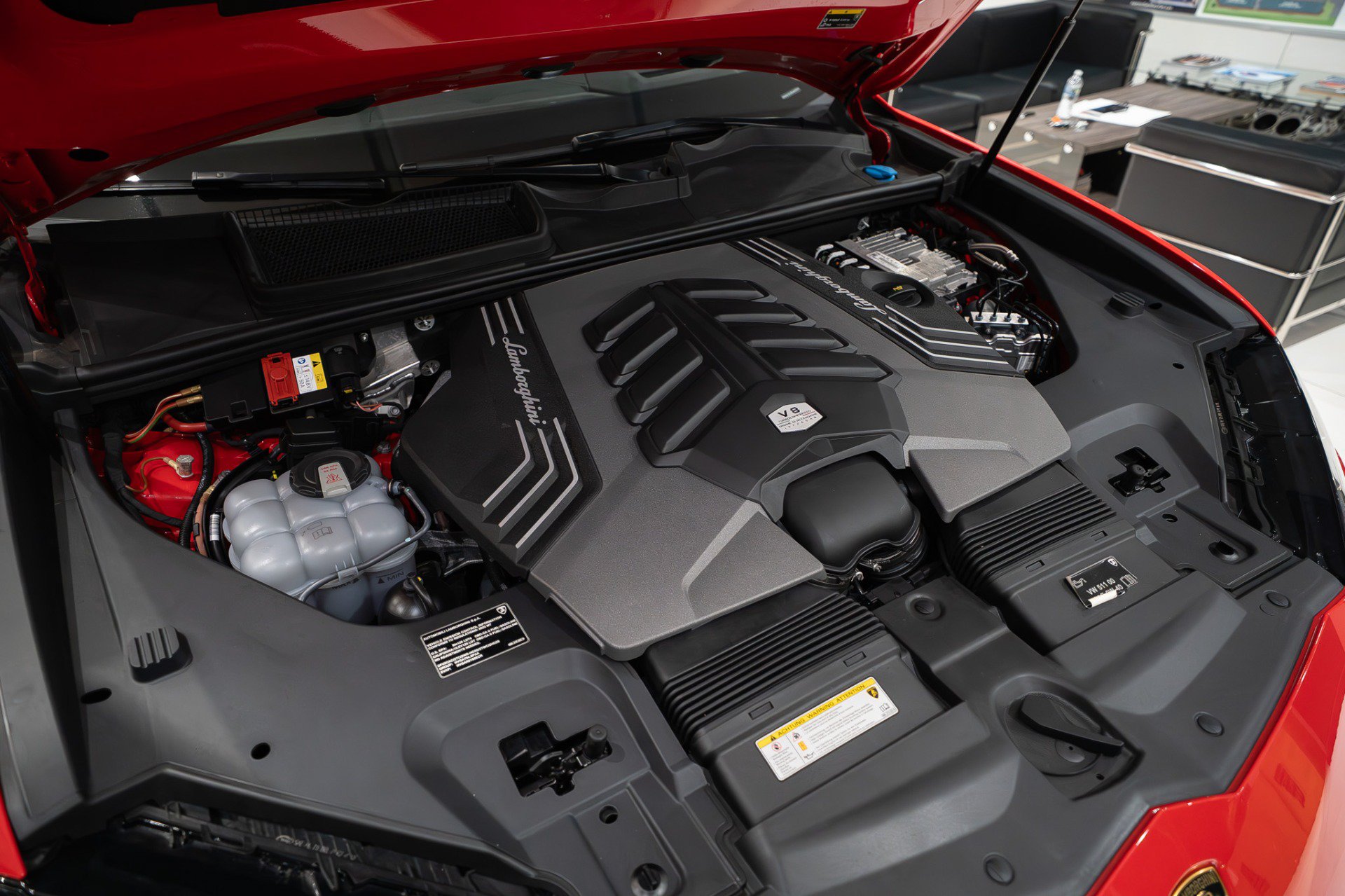 Used 2022 Lamborghini Urus AWD/4WD image 69