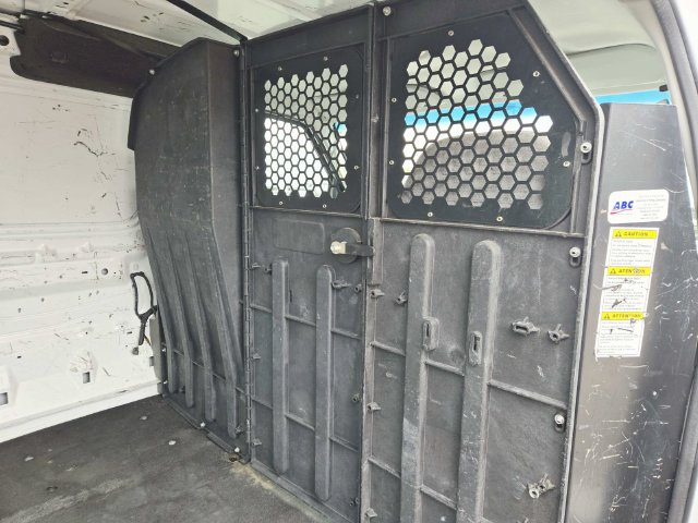Used 2006 Ford E-150 and Econoline 150 RWD image 11