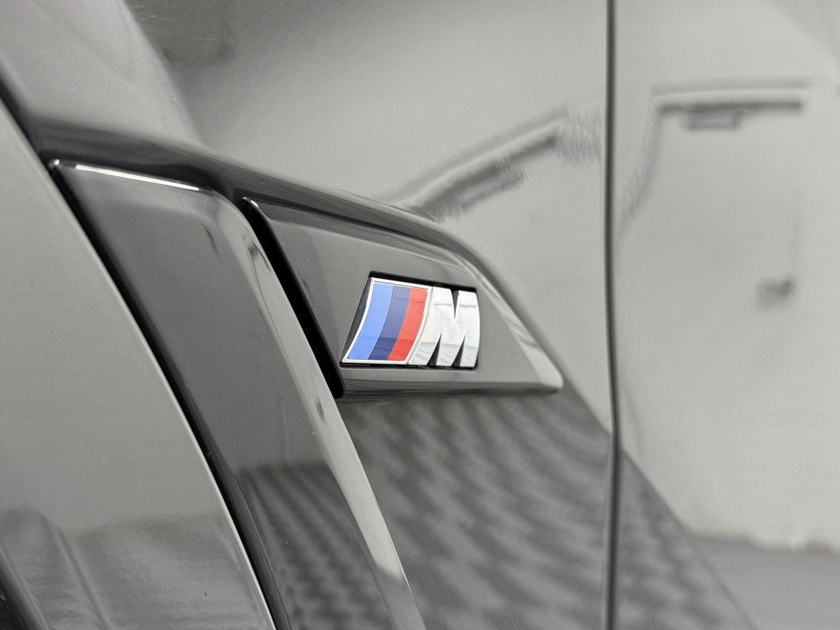 Used 2023 BMW X7 M60i image 11