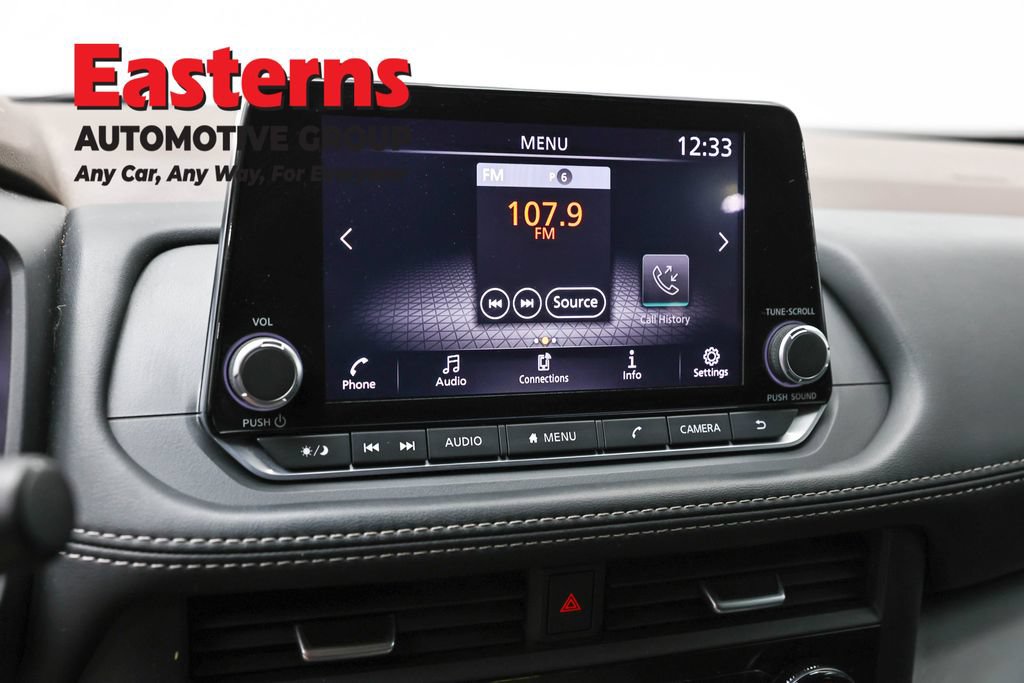 Used 2023 Nissan Rogue S AWD/4WD image 19