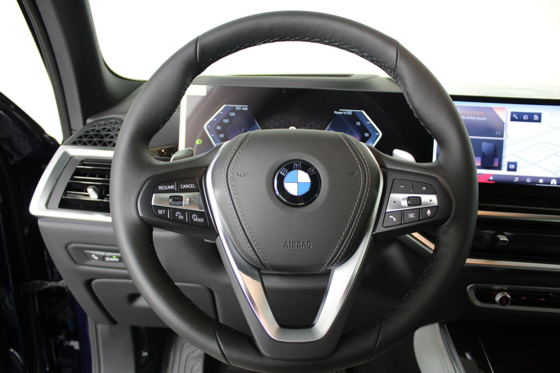 Used 2026 BMW X5 sDrive40i w/ Climate Comfort Package RWD image 14