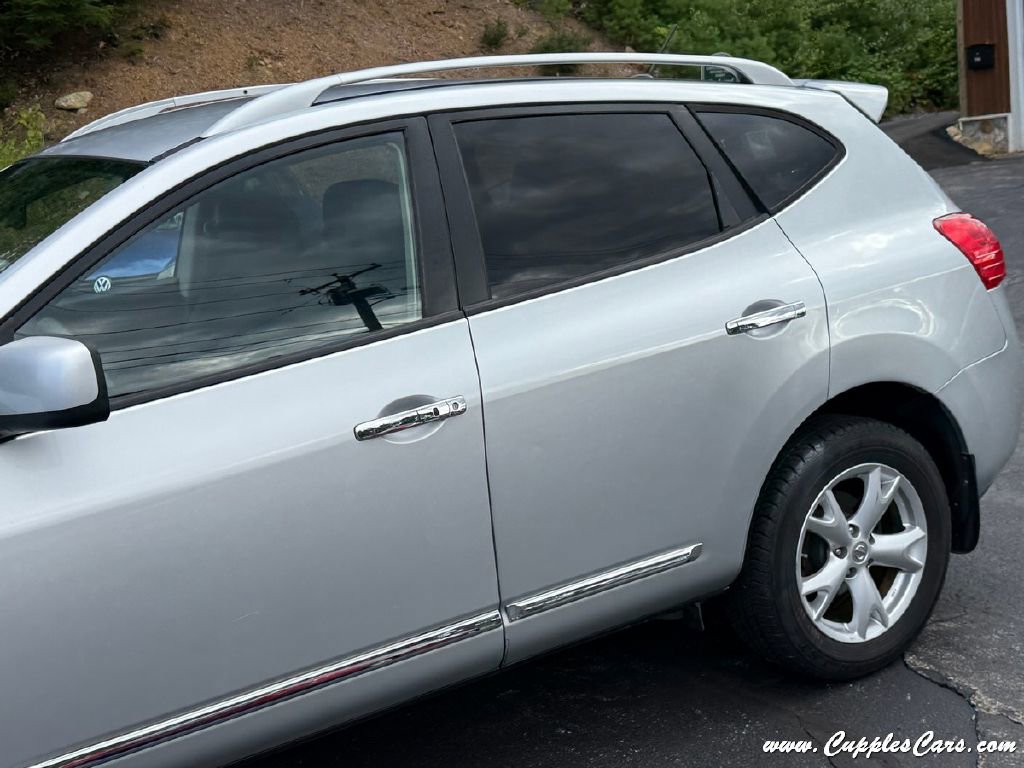 Used 2011 Nissan Rogue SV image 34