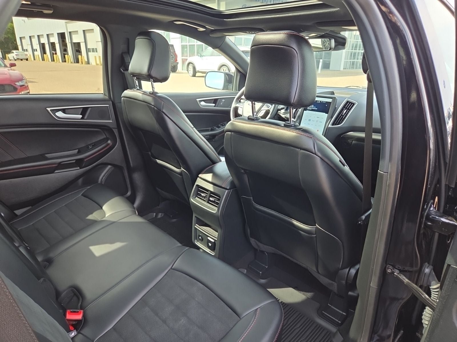 Certified 2024 Ford Edge ST-Line AWD/4WD image 53