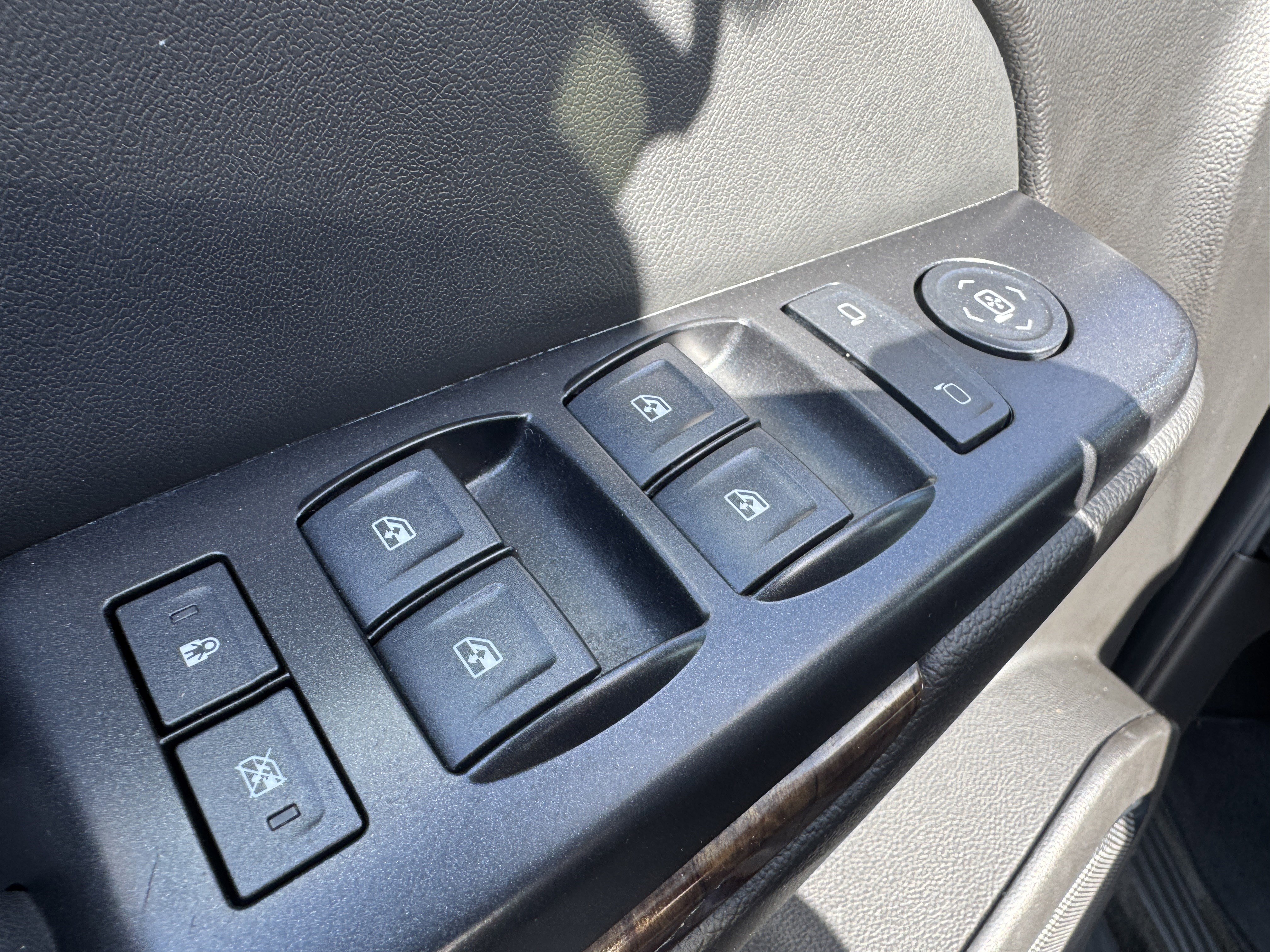 Used 2017 Chevrolet Tahoe LS AWD/4WD image 9