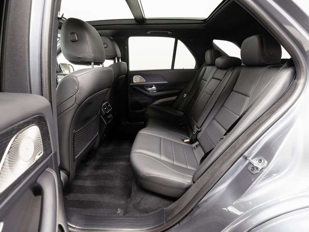 Used 2025 Mercedes-Benz GLE 450e 4MATIC w/ AMG Line Exterior image 29