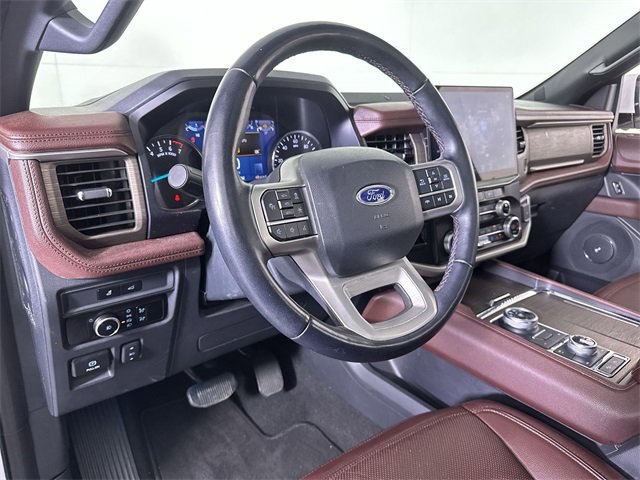 Used 2024 Ford Expedition Limited image 10