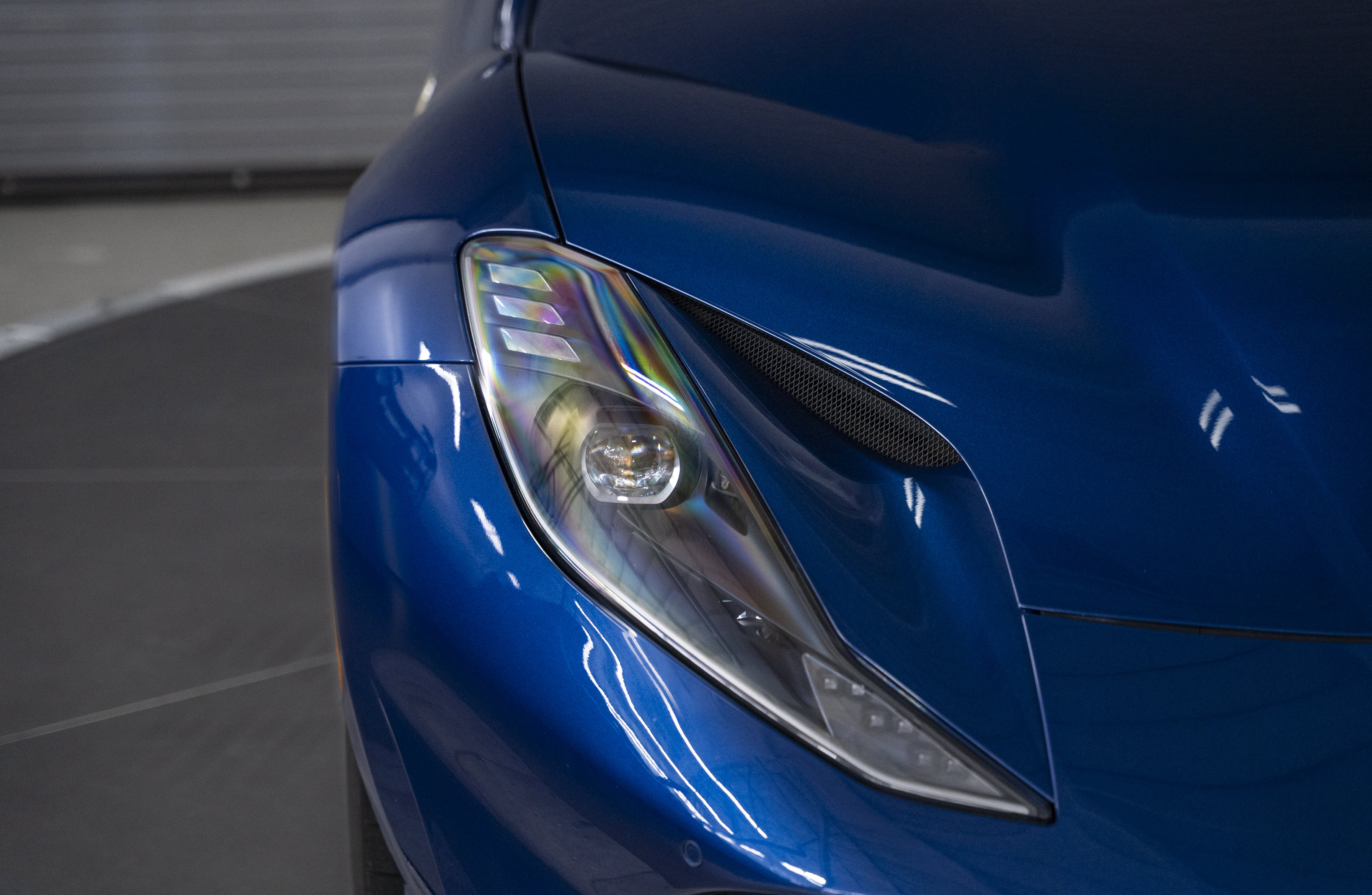 Used 2019 Ferrari 812 Superfast RWD image 9