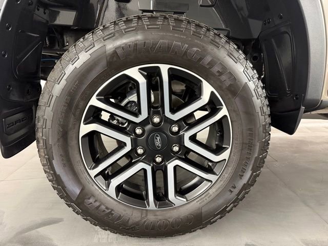 Used 2025 Ford Ranger Lariat w/ FX4 Off-Road Package image 11