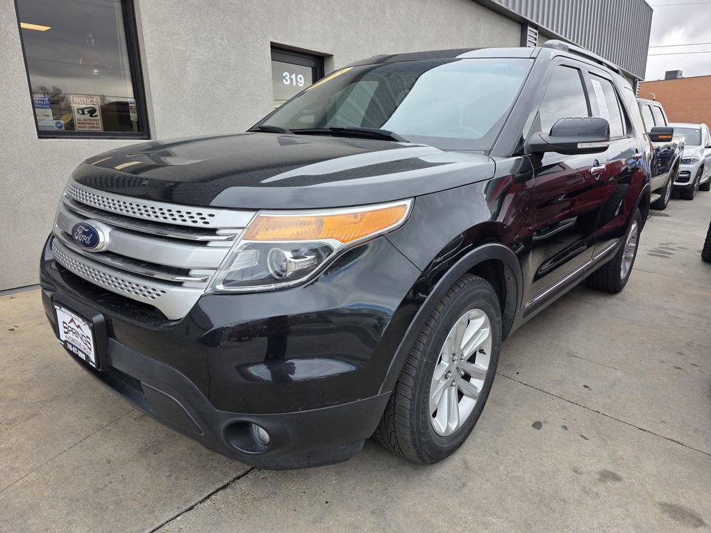 Used 2013 Ford Explorer XLT w/ Class III Trailer Tow Pkg image 3