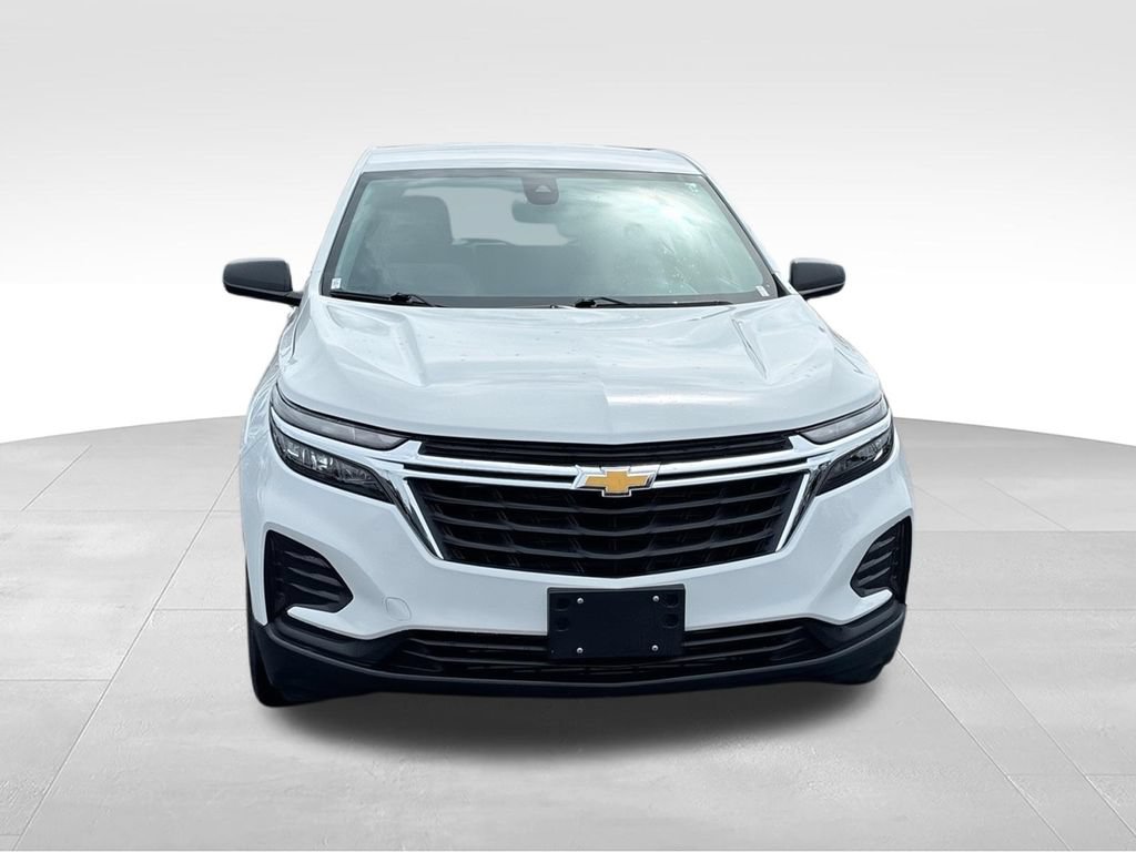 Used 2023 Chevrolet Equinox LS FWD image 3