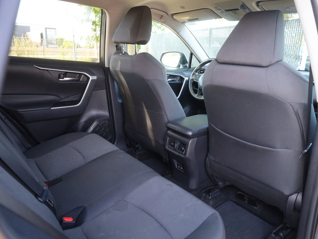 Used 2024 Toyota RAV4 XLE image 16