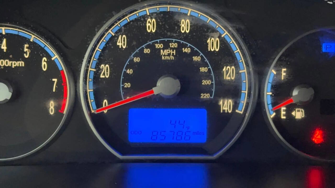 Used 2009 Hyundai Santa Fe SE image 14