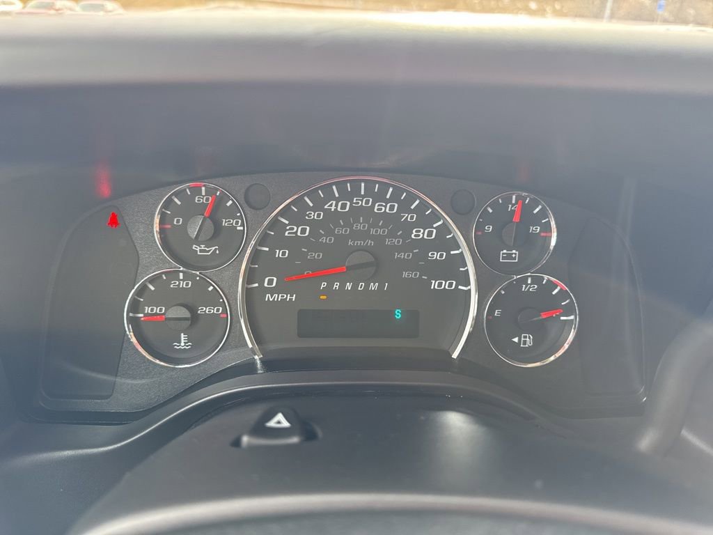 Used 2025 Chevrolet Express 3500 LT w/ LT Preferred Equipment Group image 14