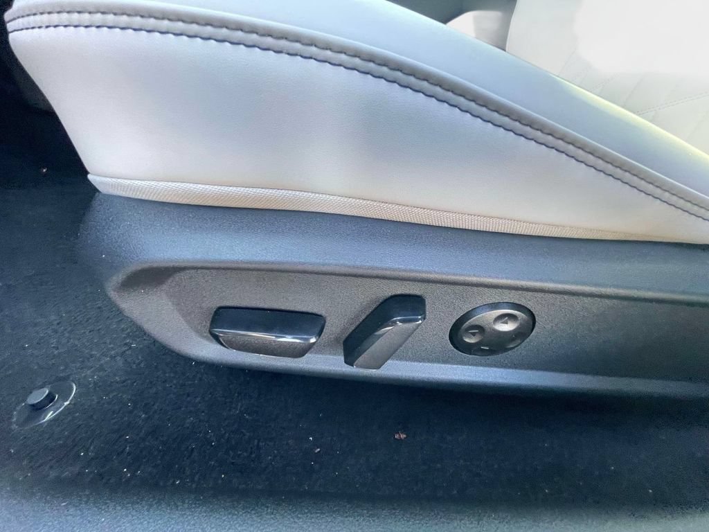 New 2026 Nissan Sentra SL w/ Floor Mat Package FWD image 14