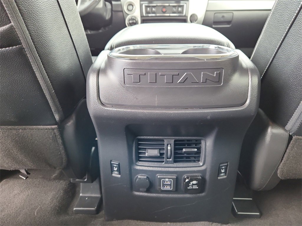 Used 2019 Nissan Titan PRO-4X w/ Pro-4x Convenience Package image 12