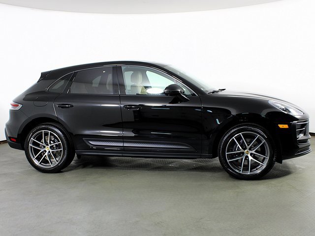New 2025 Porsche Macan image 8