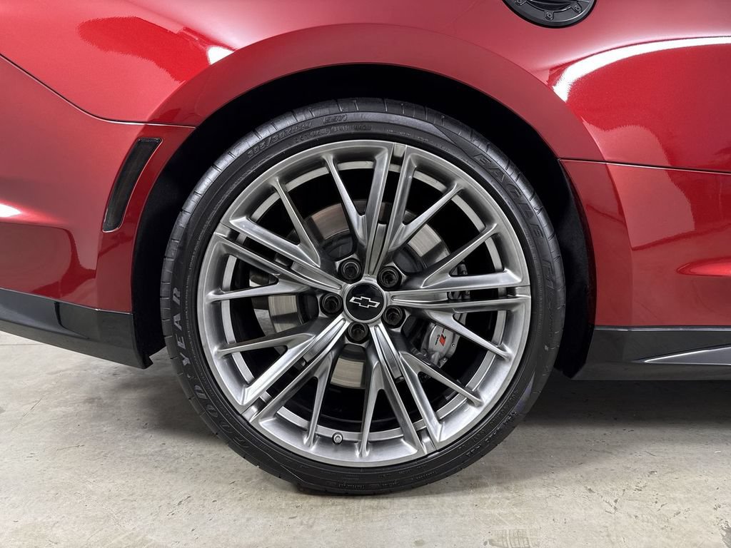 Used 2022 Chevrolet Camaro ZL1 RWD image 16