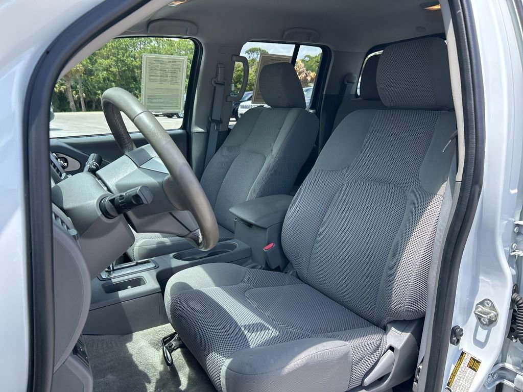 Used 2017 Nissan Frontier SV w/ SV Value Truck Package RWD image 20