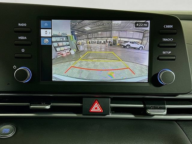 Used 2026 Hyundai Elantra Hybrid FWD image 17