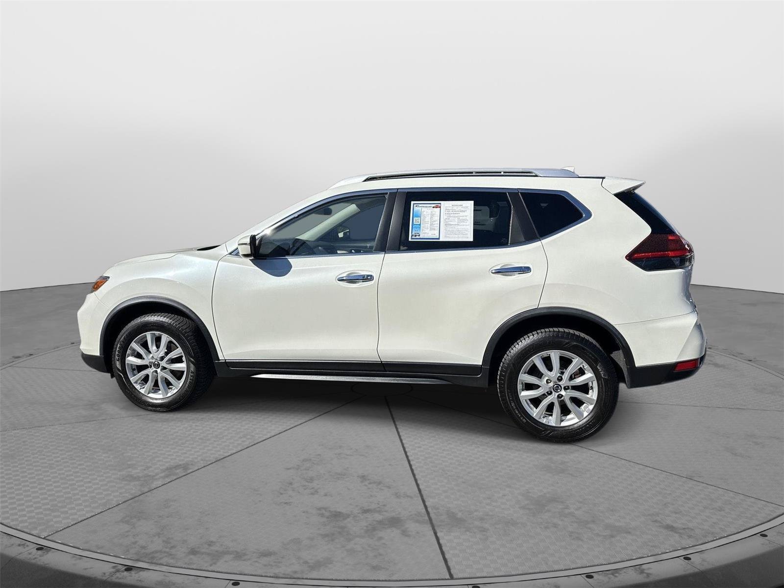 Used 2020 Nissan Rogue SV AWD/4WD image 6