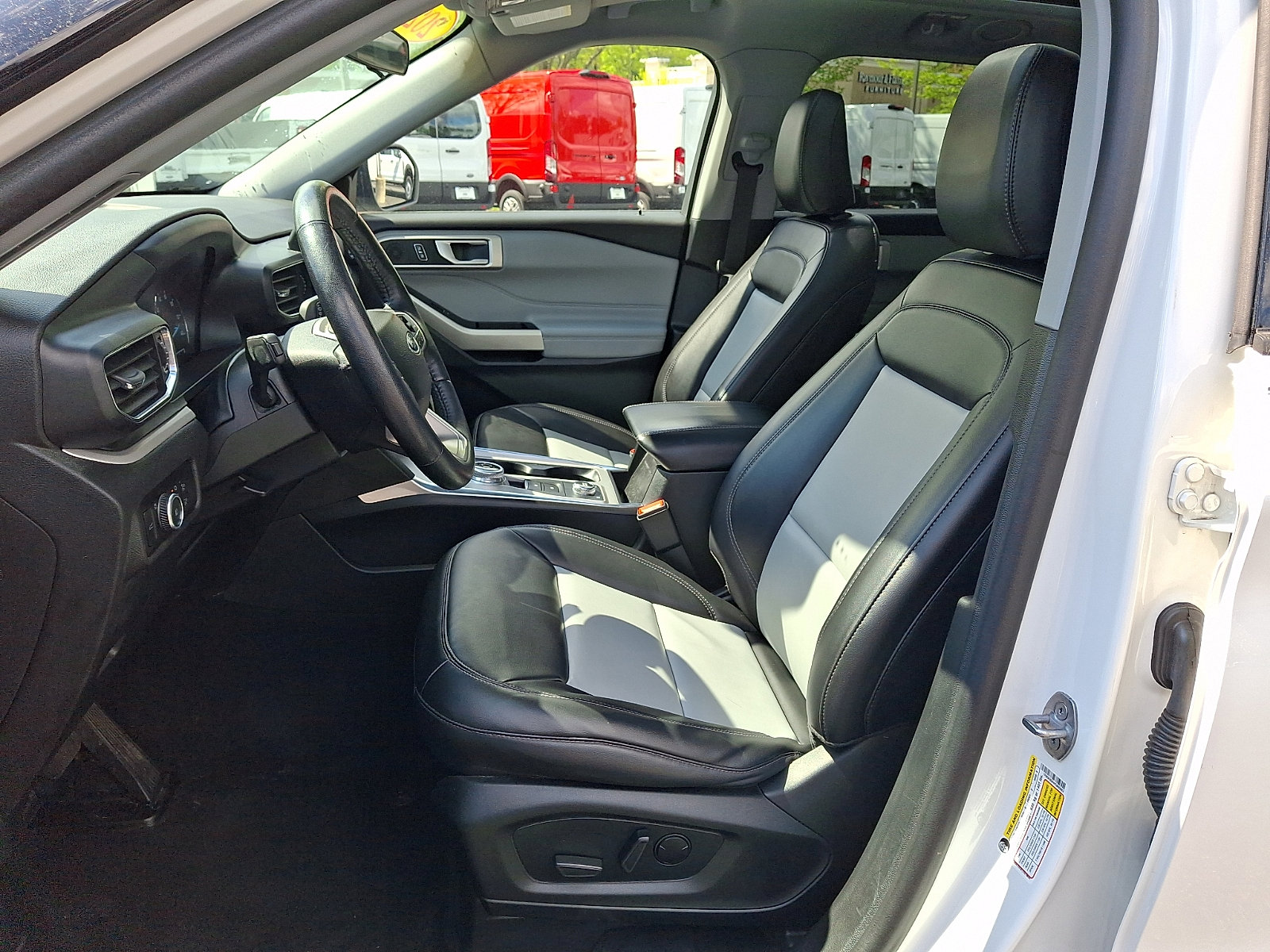 Certified 2023 Ford Explorer XLT w/ Equipment Group 202A image 15