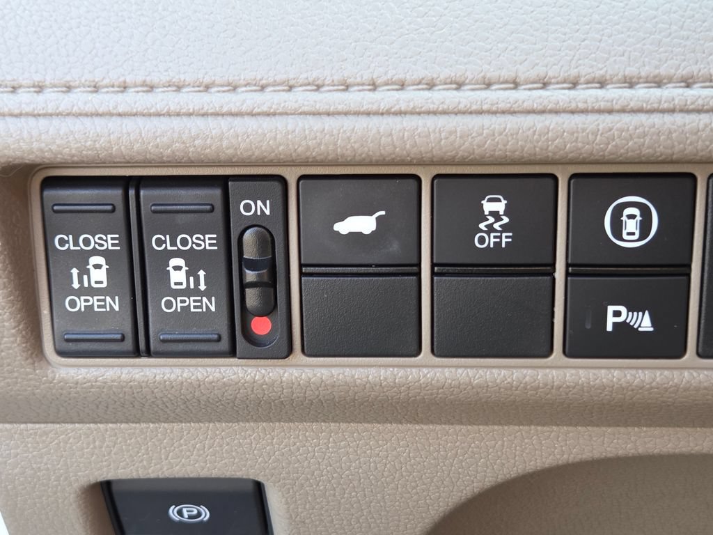 Certified 2024 Honda Odyssey Elite image 21