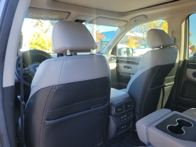 Certified 2023 Honda Pilot Touring image 13